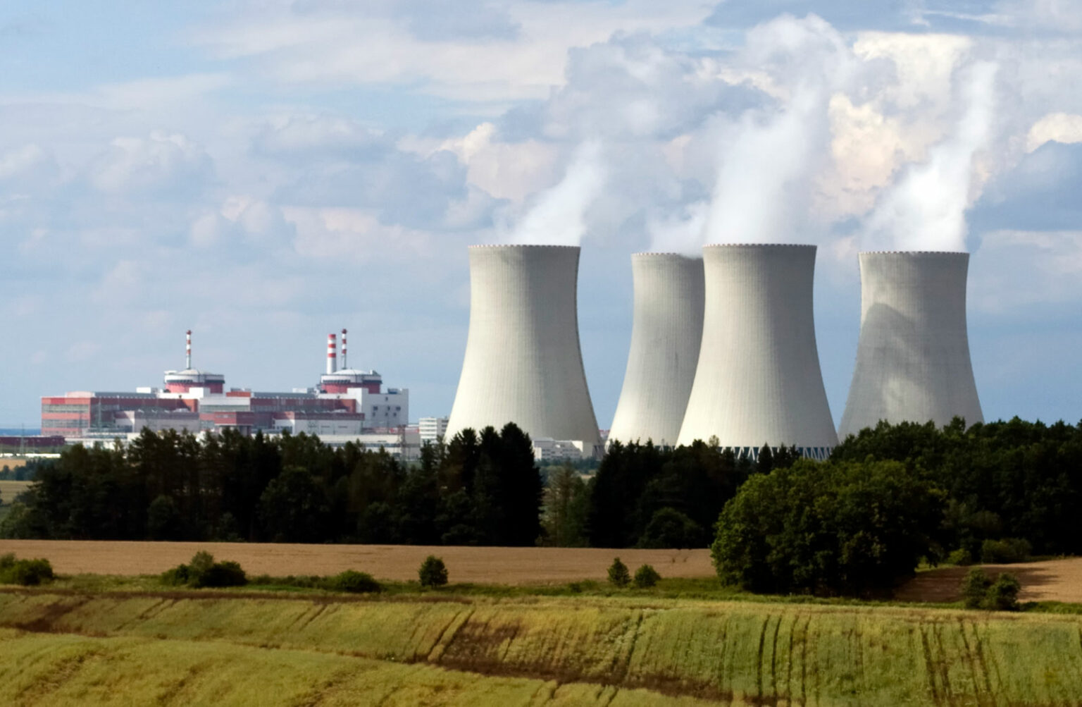 Is Nuclear Energy Renewable? Complete Answer 2021 (Updated) | Linquip