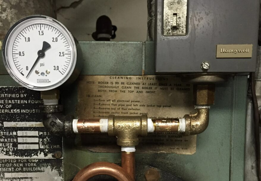 Names of differential pressure gauges used to measure store liquid pressure