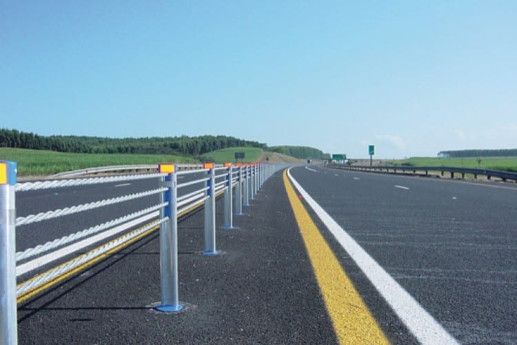 what-are-the-advantages-of-using-concrete-barriers-over-cable-barriers-on-highways